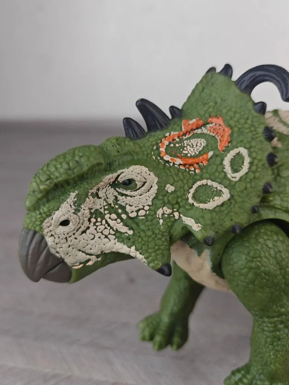 Jurassic World Fallen Kingdom Sinoceratops Roarivores Action Figure 2017